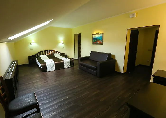 Home Hotel
